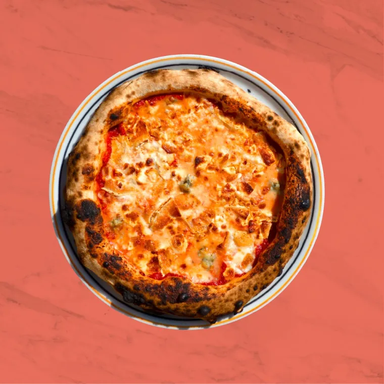 Manger une pizza 4 fromages au Rheu, Le Rheu, DAMA ROSSA